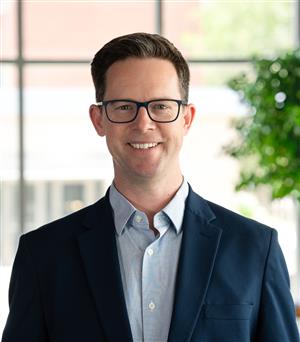 A professional photo of Randy Ewoldt