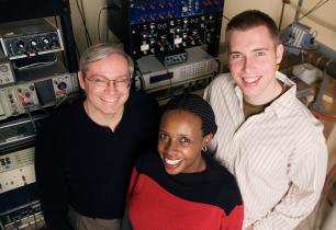 From left to right, Prof. Dale Van Harlingen, graduate students Francoise Kidwingira and Joel Strand. 
