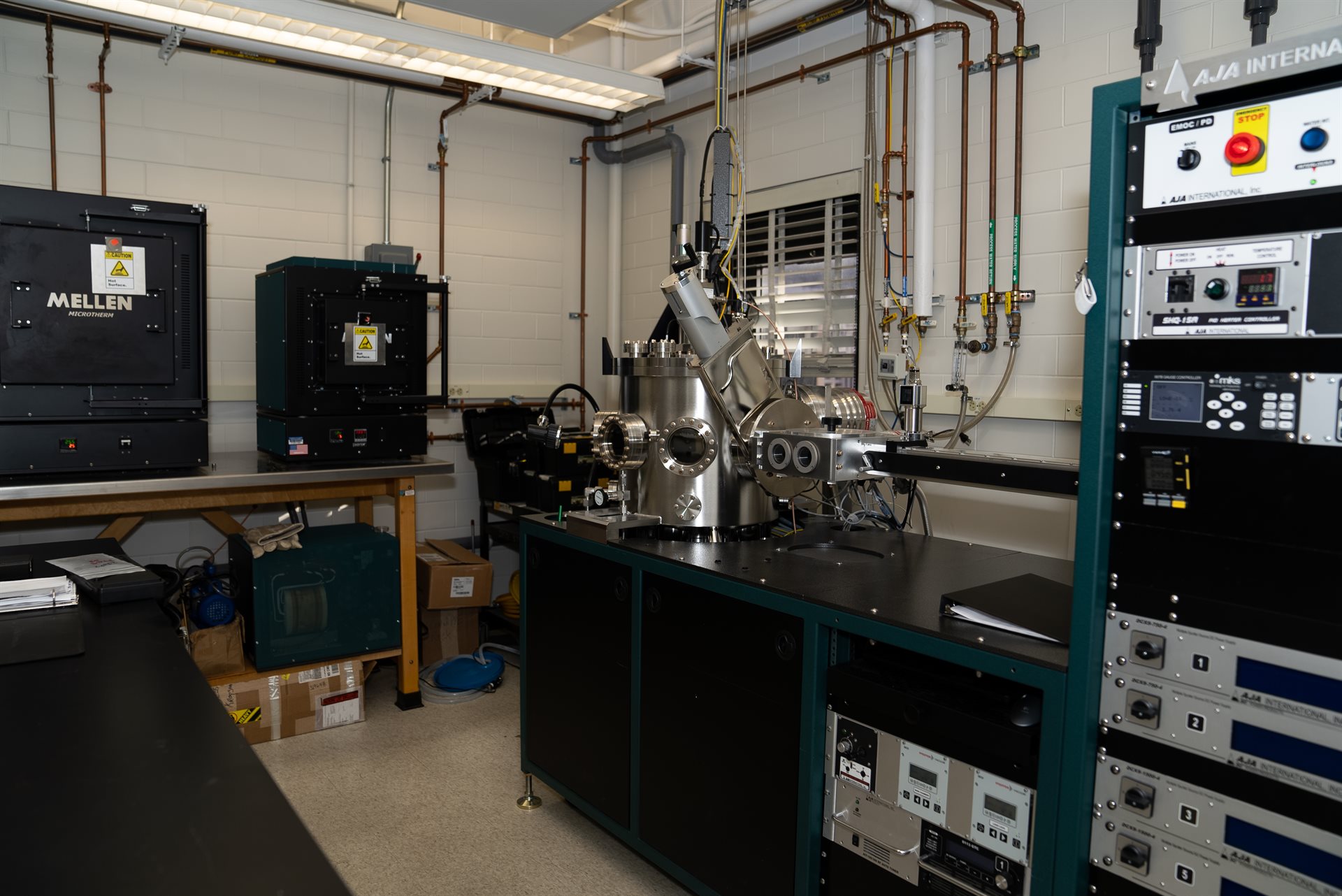 One of the Krogstad Research Group lab spaces located in the Materials Research Lab (MRL)