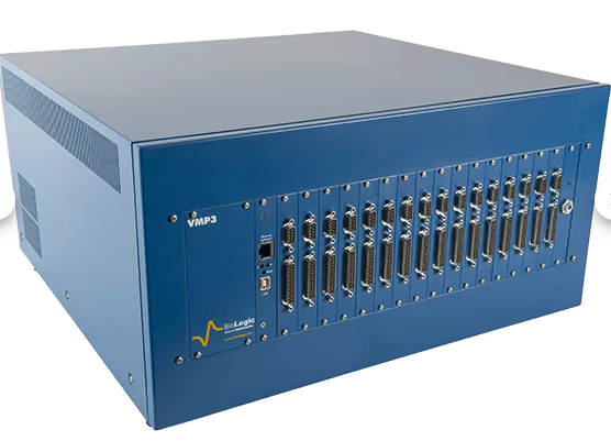 A blue electronic box with many portsDescription automatically generated